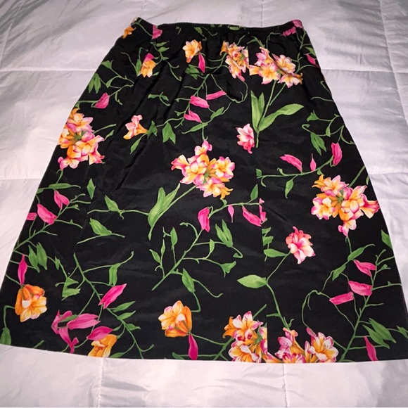 Susan Graver Style Skirt - Picture 6 of 7